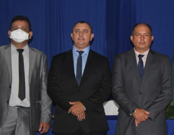 Prefeito Djair de Lima Sousa e vereadores de Jardim do Mulato tomam posse; veja lista de eleitos